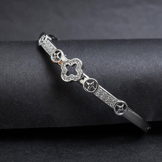 Classic Four Leaf Clove Bracelet