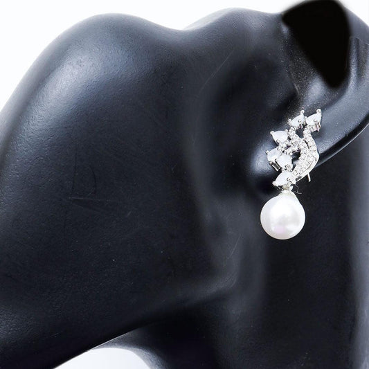 Grey/Silver Lily Pearl Earrings